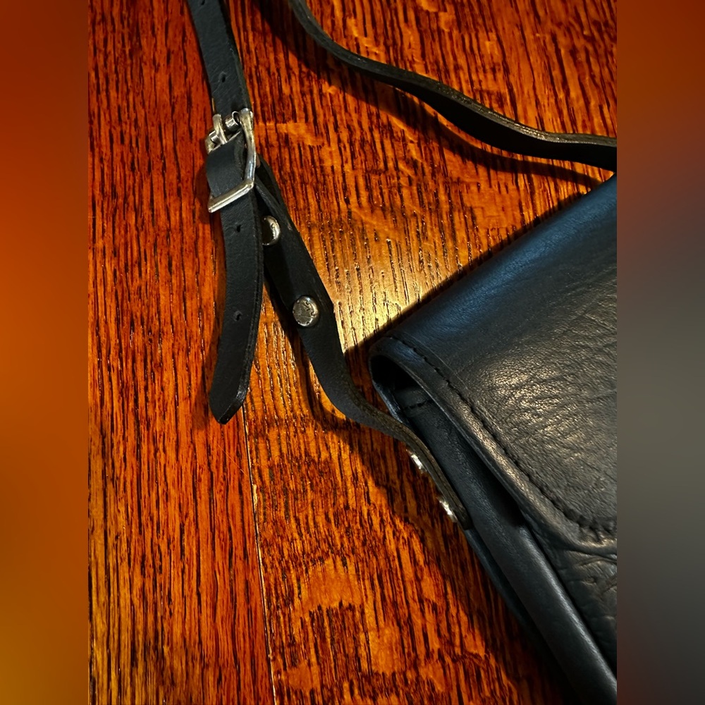 Oberon Design Leather Molly Cell Phone Handbag, Embossed Acanthus Leaf Navy - Picture 12 of 12